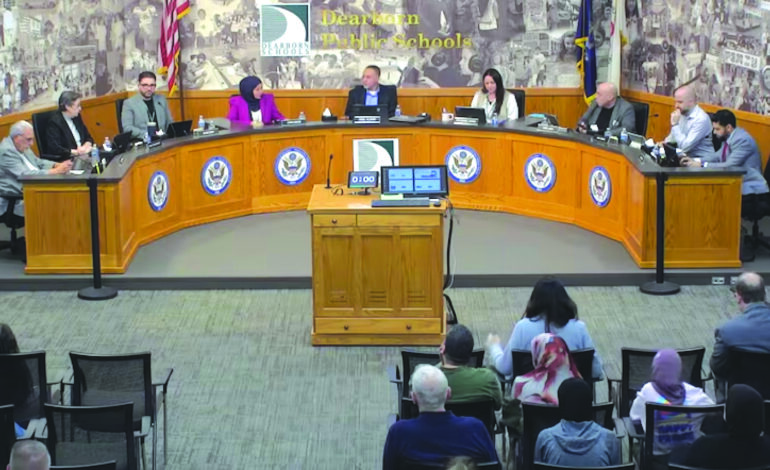 مجلس‭ ‬مدارس‭ ‬ديربورن‭ ‬يقلّص‭ ‬قائمة‭ ‬المرشّحين‭ ‬لمنصب‭ ‬المشرف‭ ‬العام‭ ‬